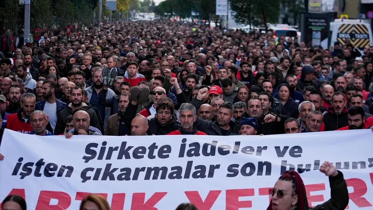 Tugay'ın 'porno' açıklamasına AK Parti'den tepki: Havuza atılan işçiler itibarsızlaştırılıyor!