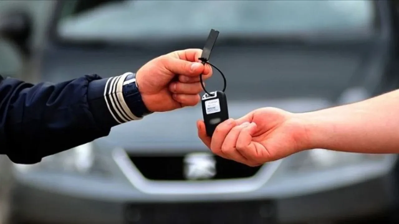 Satış rekorunun sırrı: Ev alamayan araba alıyor!