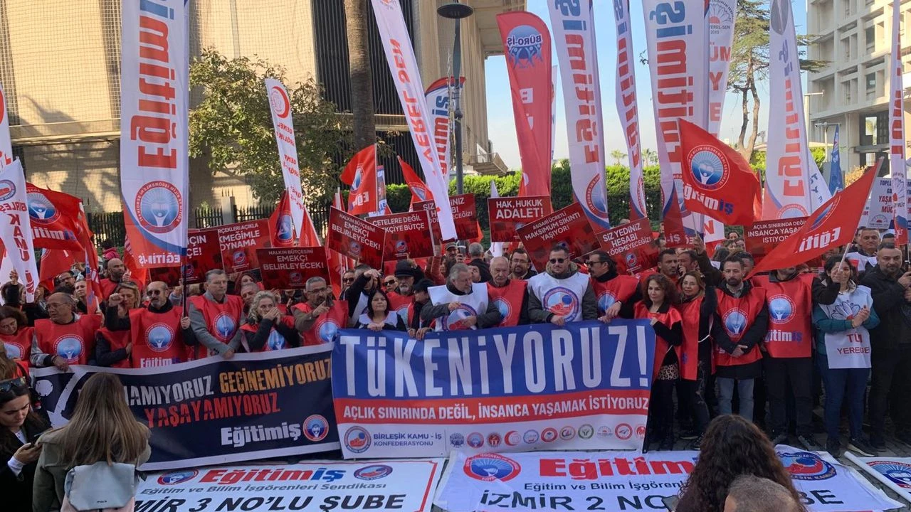 Memurlar iş bıraktı: Hükümete 'bütçe' ve 'zam' tepkisi!