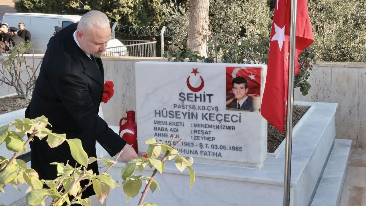 Başkan Pehlivan: Menemen, Şehit Kubilay ve silah arkadaşlarını bağrına bastı