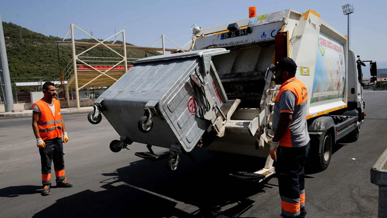 Karşıyaka'dan 'çöp' hamlesi... 15 kamyon alınacak!