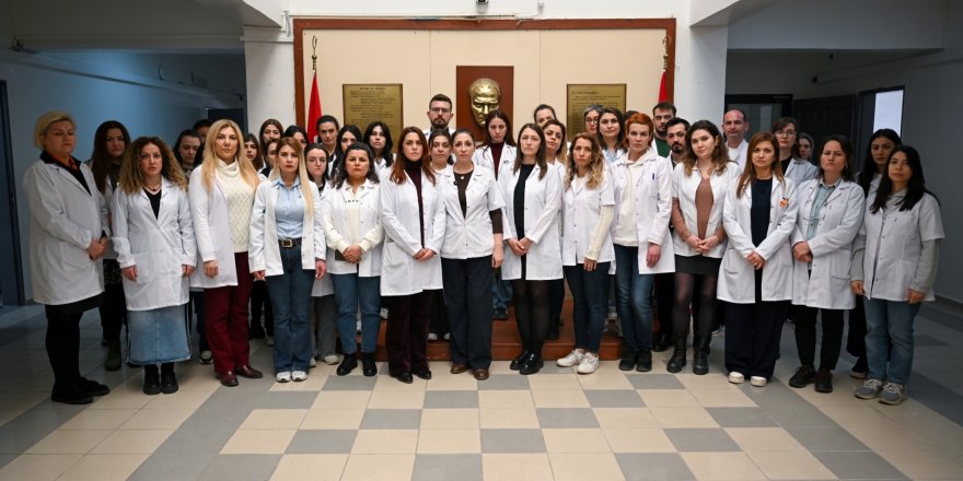 Bornova’da BELGEM Öğretmenlerinden Şiddete İsyan:     “Bir öğretmeni daha kaybetmeyeceğiz!”