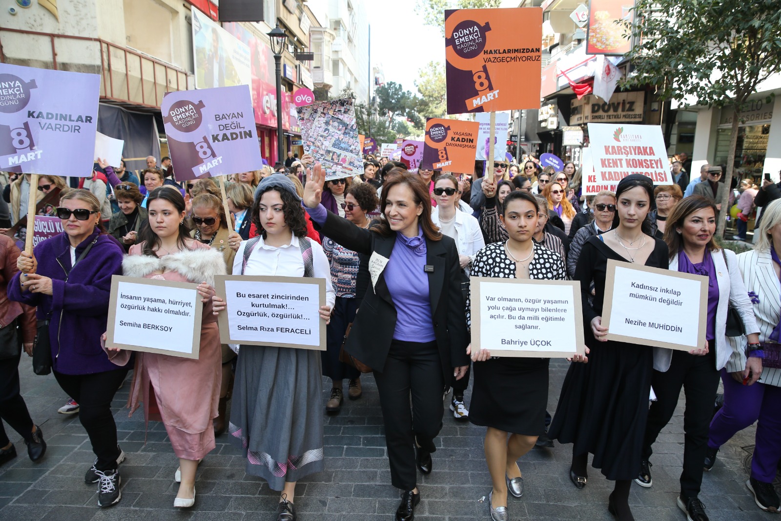 Karşıyaka’da dolu dolu 8 Mart!