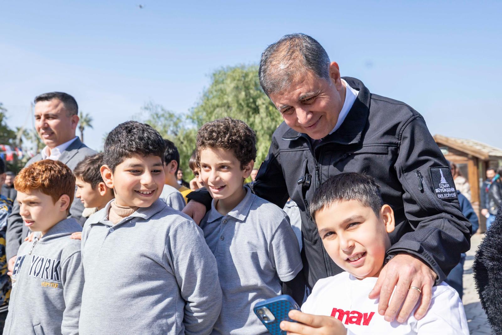 Beton söküldü, umut filizlendi