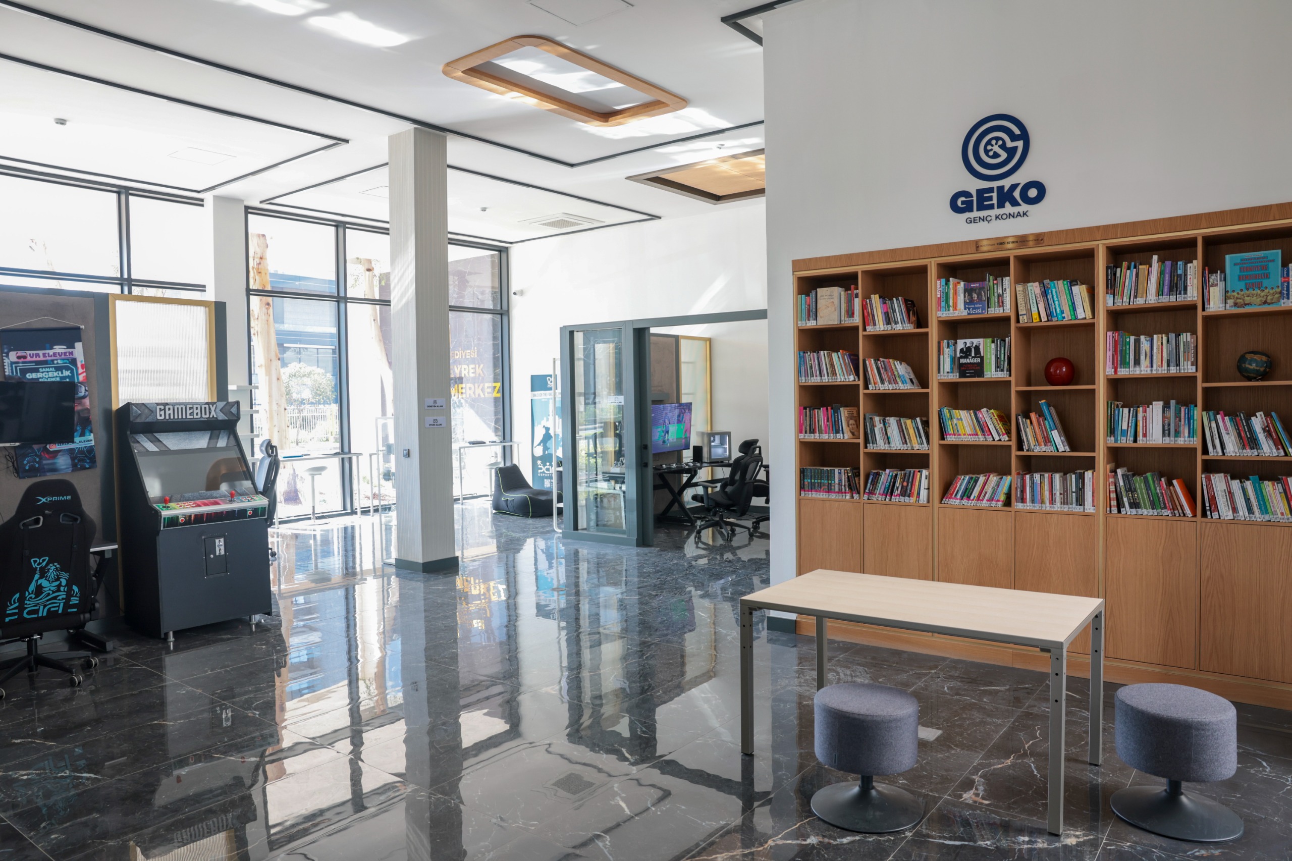 Başkan Mutlu Ferdi Zeyrek Gençlik Merkezi’nde gençlerle buluştu