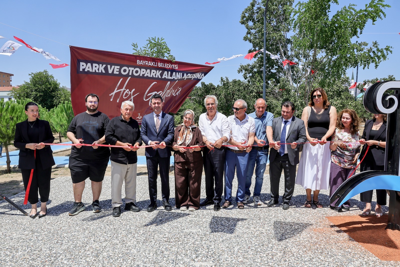 Bayraklı’ya Yeni Park Ve Otopark
