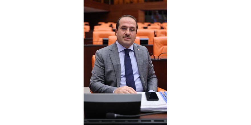 AK Partili Kırkpınar İzmir’de su tarifelerine tepki gösterdi