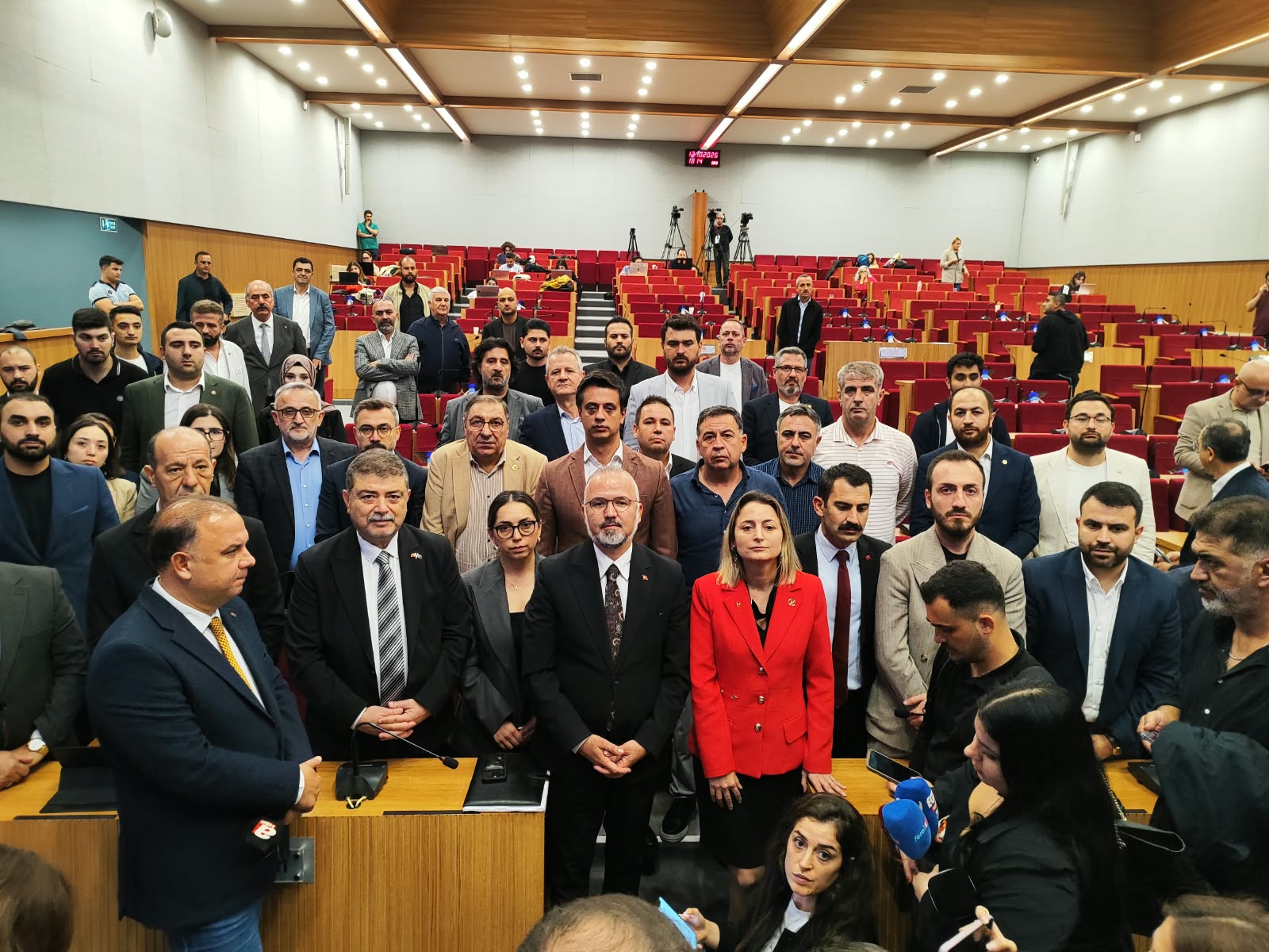 AK Parti’den ‘boykot’ tepkisi: Dertleri kavga, gürültü, kargaşa!