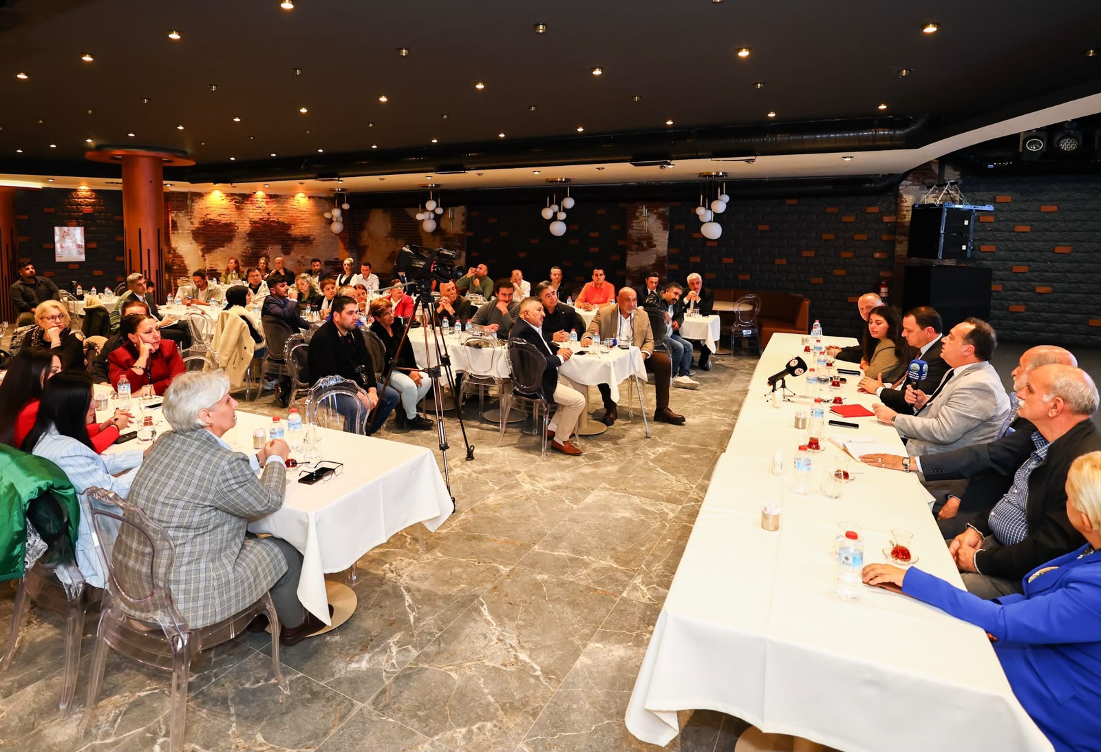 Başkan Dutlulu, Manisa Dostlar Meclisi’nde Vatandaşlarla Buluştu
