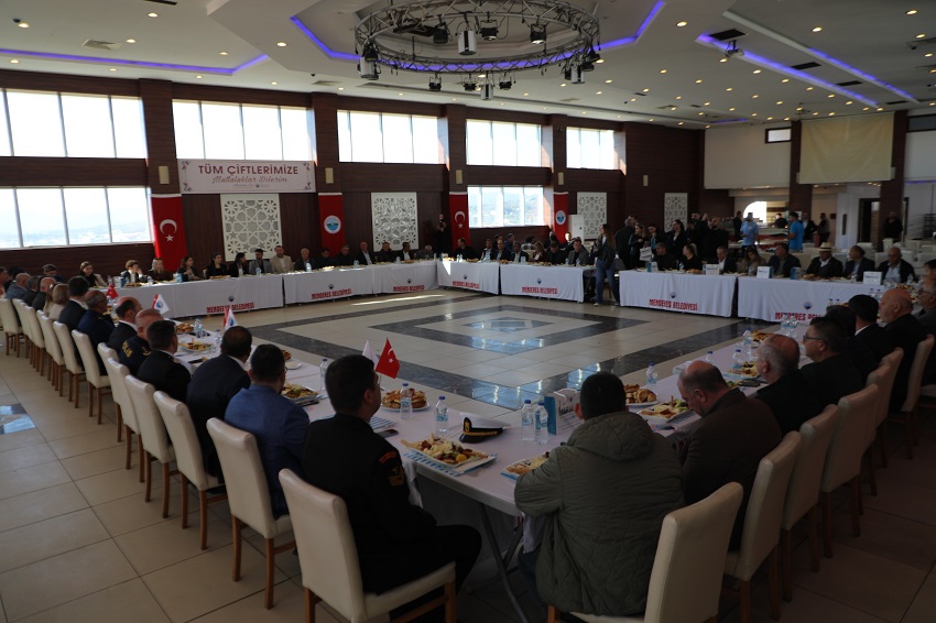Menderes’te Muhtarlar Günü Kutlandı