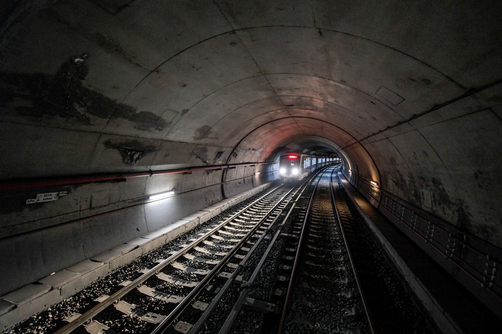 Metro raylarında değişim zamanı