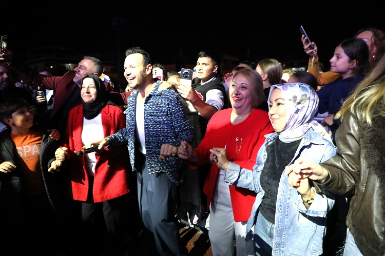Menderes’te Cumhuriyet Coşkusu