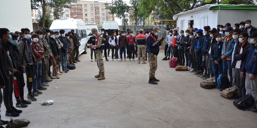 Siverek'te yabancı uyruklu kaçak göçmenler yakalandı