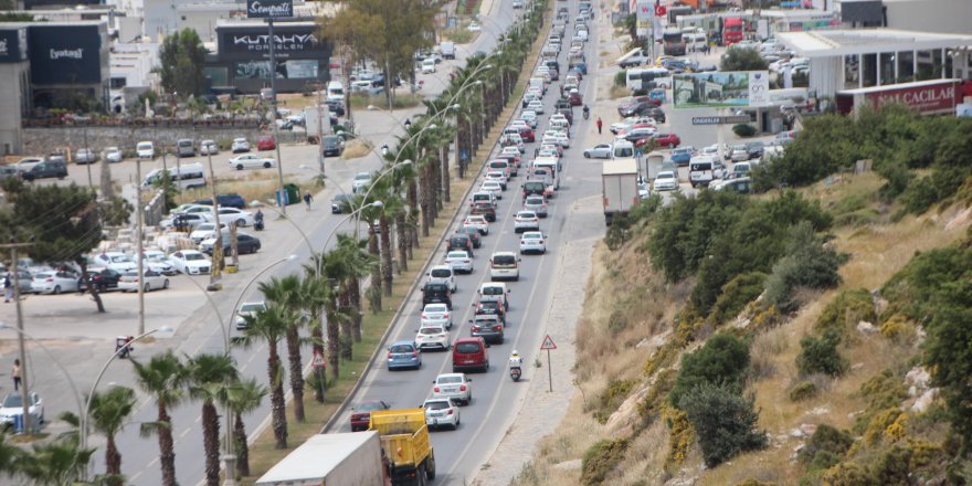 Tam kapanma öncesi tatilciler Bodrum’a akın ediyor