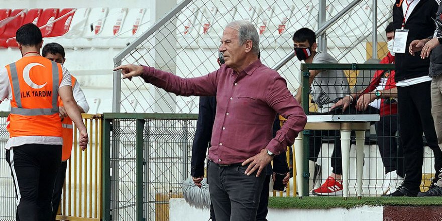 Mustafa Denizli: “Her geçen gün üstüne koymalıyız”