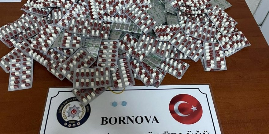 İzmir'de bekçinin dikkati binlerce uyuşturucu hapı ortaya çıkardı