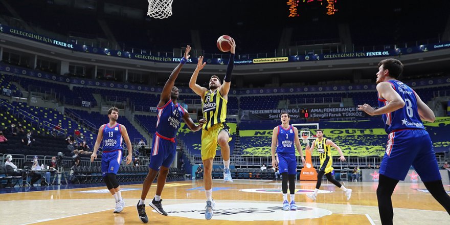 Derbi Anadolu Efes'in