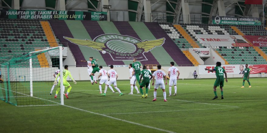 Akhisarpor: 1 - Ümraniyespor: 1