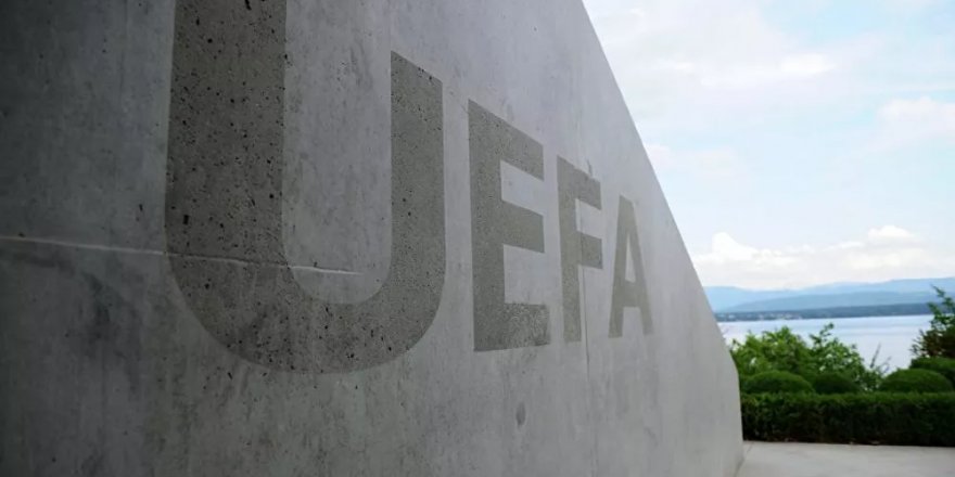 UEFA, Şampiyonlar Ligi ile Avrupa Ligi finallerinin hakemlerini açıkladı