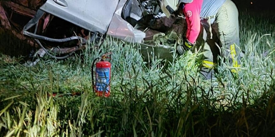 Denizli'de tarlaya devrilen otomobildeki Ukrayna uyruklu 2 kişi öldü, 2 kişi yaralandı