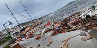 Fırtına, yağış Ayvalık'ı vurdu