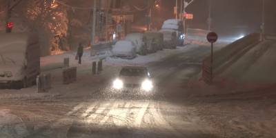 Anadolu Yakası'nda yoğun kar yağışı etkisini sürdürüyor