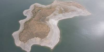 Robinson Ziya dede su yükselince adasına kavuştu