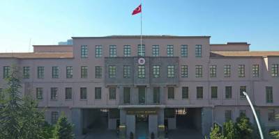 MSB: Mavi bültenle aranan DEAŞ'lı teröristin de arasında bulunduğu Yeni Zelanda uyruklu 3 kişi yakalandı