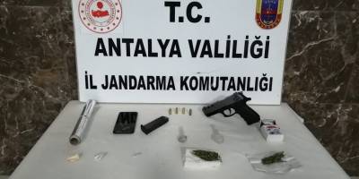 Alanya’da uyuşturucu operasyonu: 2 gözaltı