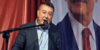 Eski CHP İzmir İl Başkan Yardımcısı Cüneyt Oğuz, partisinden istifa etti