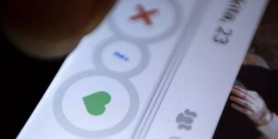 İngiltere'de çöpçatanlık uygulamalarına 'aşı rozeti' geliyor