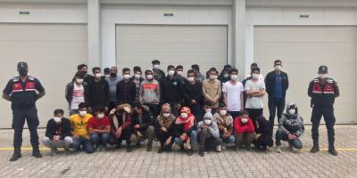 Antalya’da ormanlık 73 düzensiz göçmen yakalandı