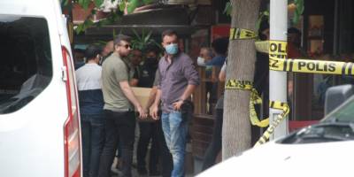 Polis, HDP İzmir İl Örgütü önündeki bekleyişini sürdürüyor