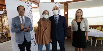 İzmir Valisi Köşger'in kızı TÜBİTAK yarışmasında Türkiye birincisi oldu