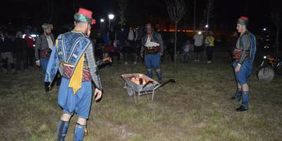 Frigya, bisikletlilerin kamp ateşiyle renklendi