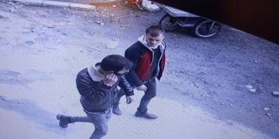 İstanbul'da gasp dehşeti: Bonzai içirip bayılttıkları taksiciyi soydular