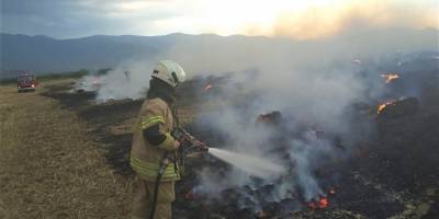 Ödemiş'te çıkan yangında 5 dönüm ekili arazi zarar gördü