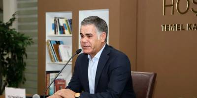 Süleyman Özışık, oğlunun düğününe gönderdiği hediyeleri sergilemesi nedeniyle Sedat Peker’i eleştirdi