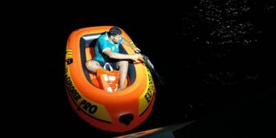 İzmir'de yelkenli tekneyle yurt dışına çıkmaya çalışan 44 sığınmacı yakalandı, 2 kişi gözaltına alındı