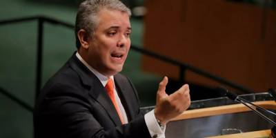 Kolombiya Devlet Başkanı Ivan Duque'nin içinde bulunduğu helikoptere ateş açıldı