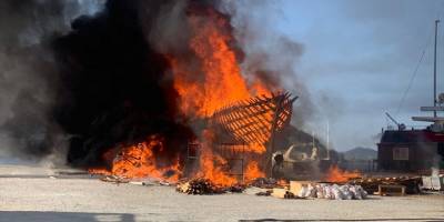 Marmaris'te çekek yerindeki 4 yat yandı