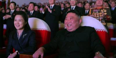 Kuzey Kore lideri Kim Jong-un'un eşi 1 yıl sonra ilk kez kamuoyu önünde