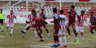 3. Lig 1. Grup: Nevşehir Belediyespor:1 - Ofspor: 2