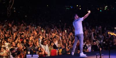 Mustafa Ceceli pandemi sonrası ilk konserini Hatay'da verdi