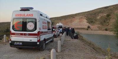 Afyonkarahisar'da sulama göletine giren 2 kardeş boğuldu
