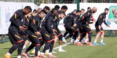 Galatasaray hazırlıklarını Antalya'da sürdürdü