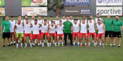 Karşıyaka sahaya indi