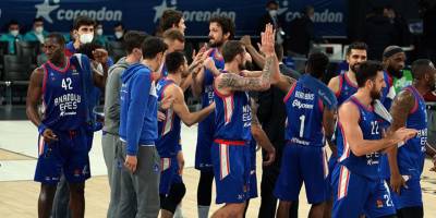 THY Euroleague: Anadolu Efes: 76 - Olympiakos: 53