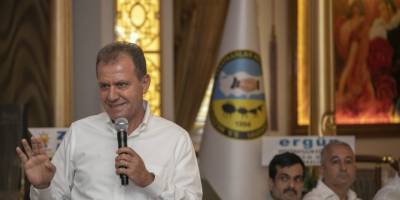 Seçer’den esnafa çağrı: “Siyasi düşüncelerin meclise düşmemesini sağlayın”