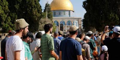 Yüzlerce fanatik Yahudi'den Mescid-i Aksa'ya baskın
